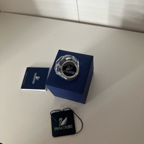 Swarovski ring with original box and tags - Picture 10 of 11